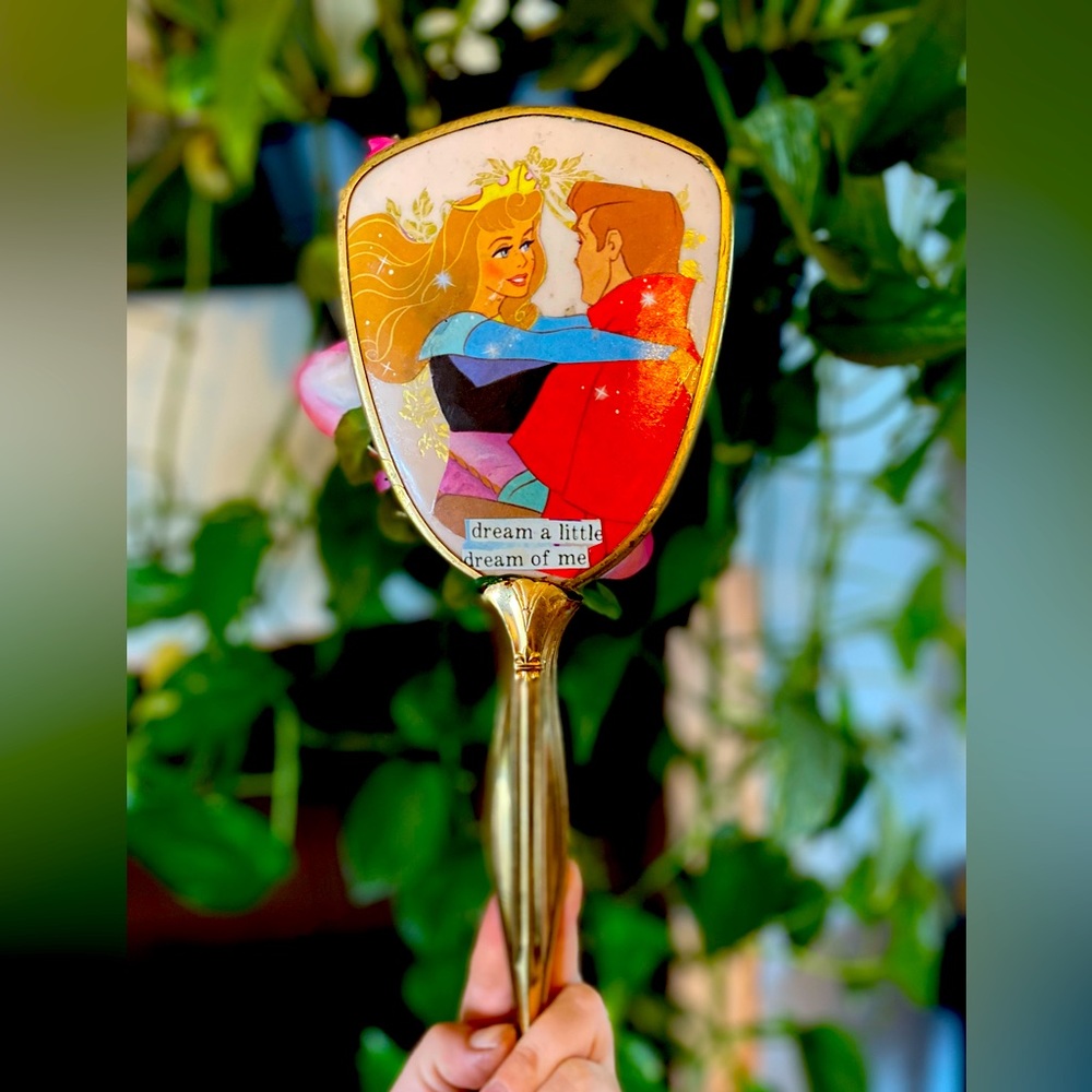 Vintage handheld mirror princess art